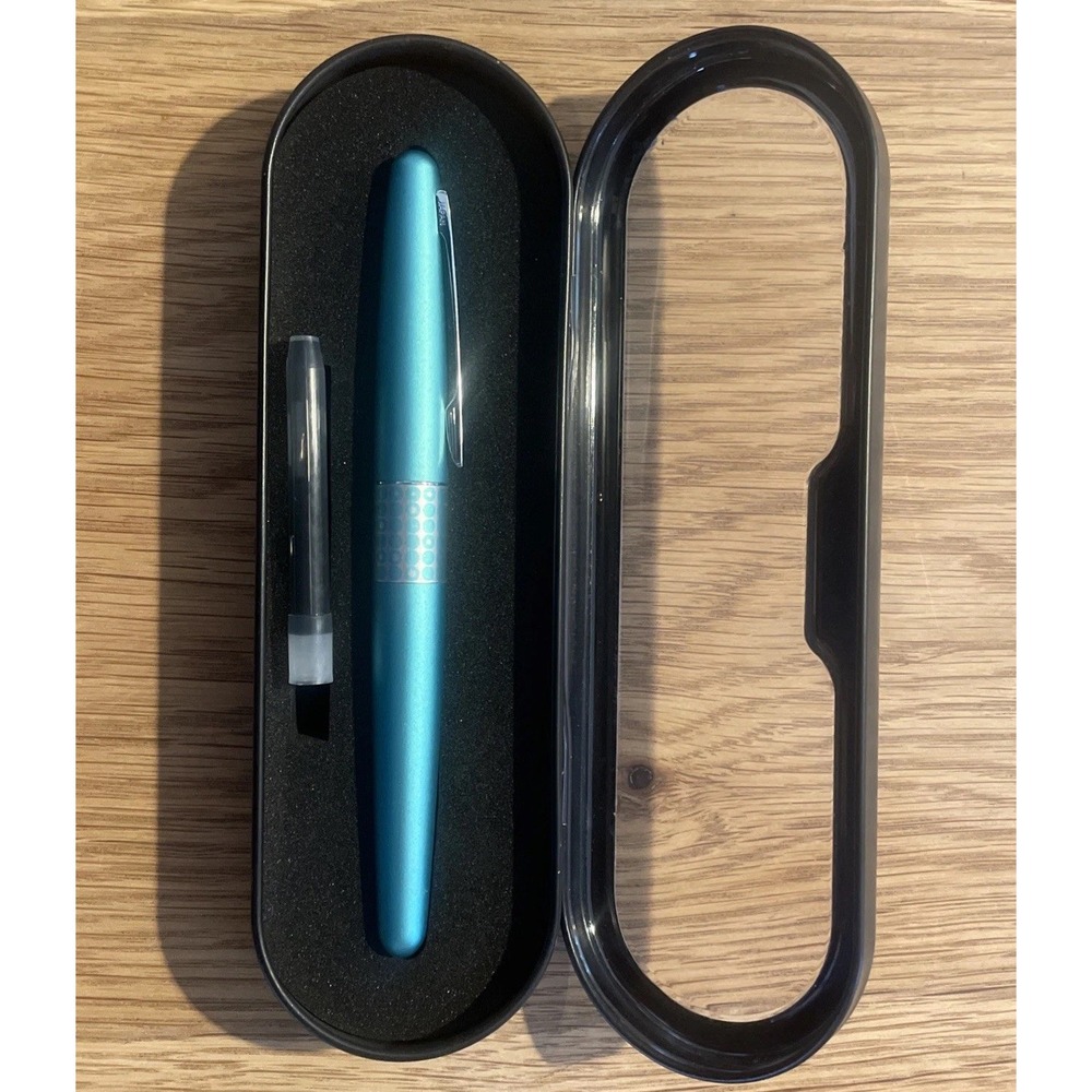 Pilot Metropolitan Retro Pop Fountain Pen fine Nib Turquoise Barrel Dots Accent